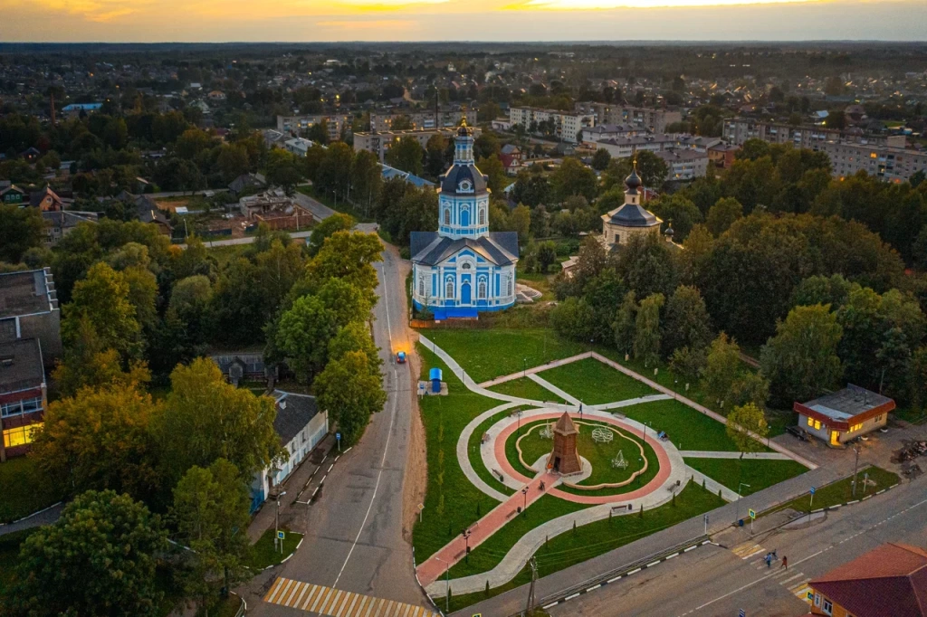 Вечерний пешеходный променад с иммерсивной экскурсией